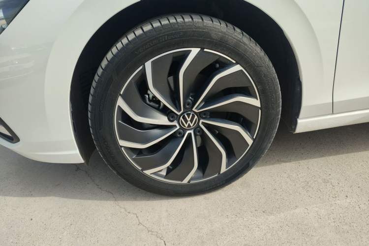 Used Volkswagen Golf 2021 280TSI DSG Pro Left Front Wheel Hub