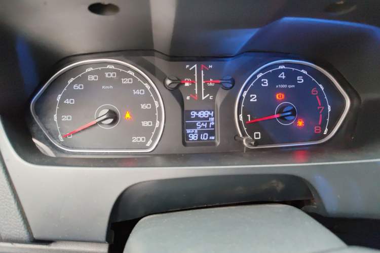 Used Leopaard Q6 2015 2.4L Manual Two-Wheel-Drive Elite Model