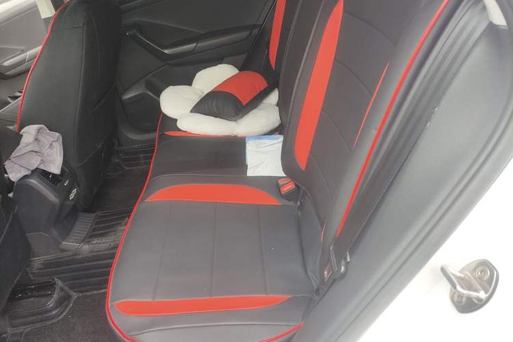 Used Volkswagen T-ROC 2019 230TSI DSG Two-Wheel-Drive Advanced Version China VI Standard Left Rear Seat