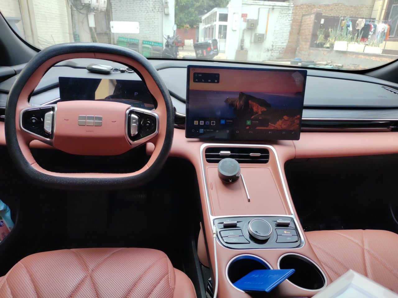 Geely Galaxy L6 2025 EM-i 60km Exploration Edition — снимка 9