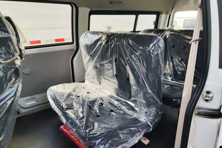 Used SRM Haoyun 2025 Launch Edition Farady 42.3 kWh 305 km 6 seats
