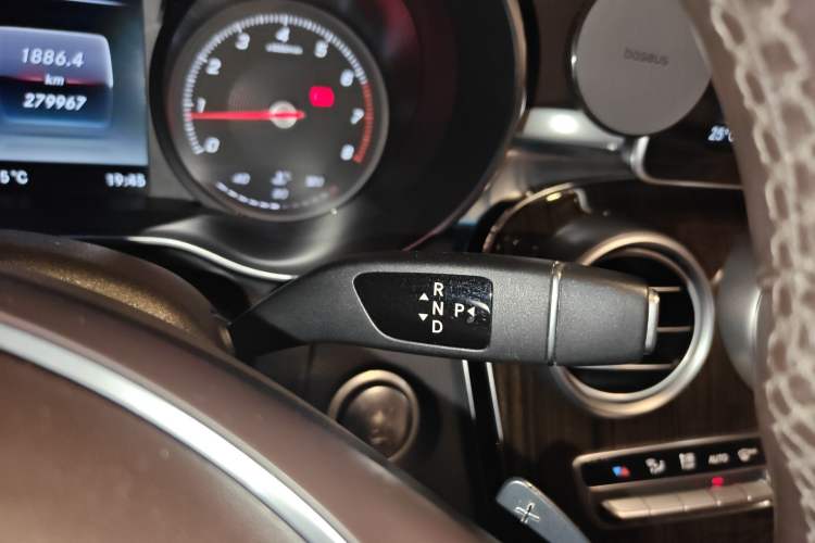 Used Mercedes-Benz GLC 2019 GLC 260 L 4MATIC Luxury Model Gear Lever