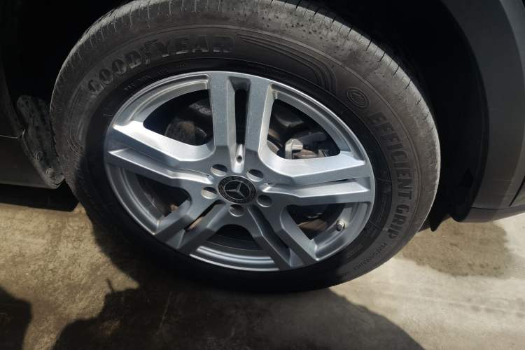 Used Mercedes-Benz GLB 2023 GLB 220 Sport Edition Exterior 4