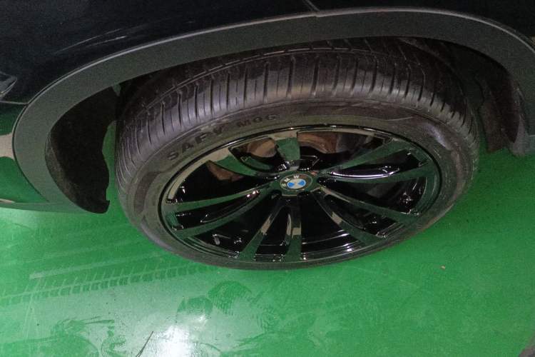 Used BMW X5 2017 xDrive35i Middle East Right Rear Wheel Hub