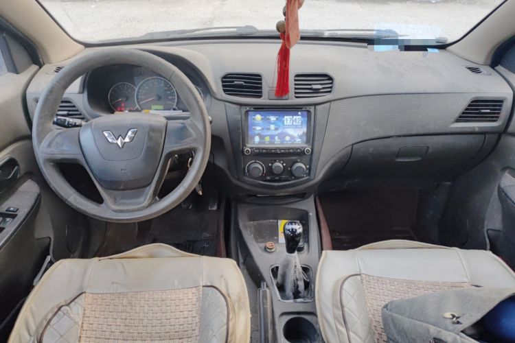 Used Wuling Hongguang 2014 1.2L Standard Model China IV
