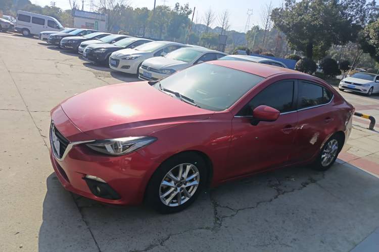 Used Mazda Mazda 3 Axela 2016 Sedan 1.5L Automatic Comfort Model
