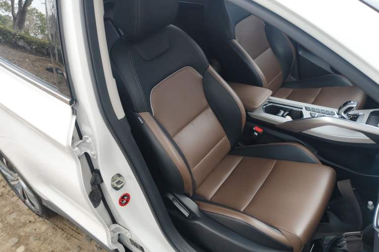 Used Geely Auto Coolray 2019 260T DCT Explorer China VI Standard