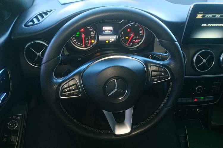 Used Mercedes-Benz CLA 2016 Facelifted CLA 200 Stylish Edition
