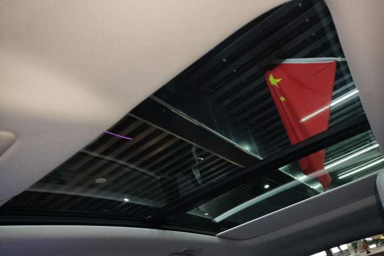 Used CHANGAN UNI-K iDD 2023 Zhidian iDD 1.5T 135km Smart & Fun Model Headliner