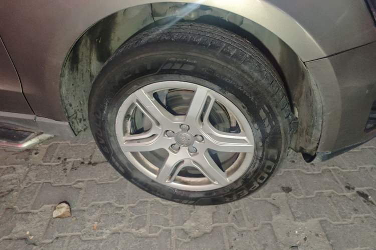 Used Audi Q5 2012 2.0TFSI Technology Model Right Front Wheel Hub