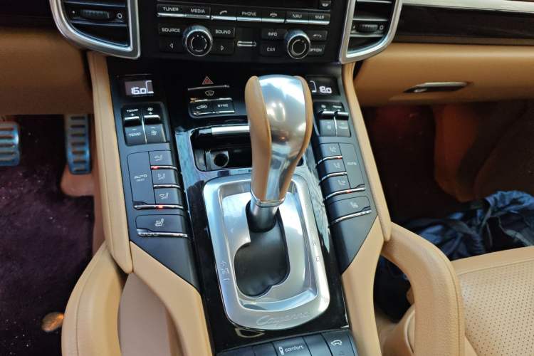 Used Porsche Cayenne 2011 Cayenne S 4.8L