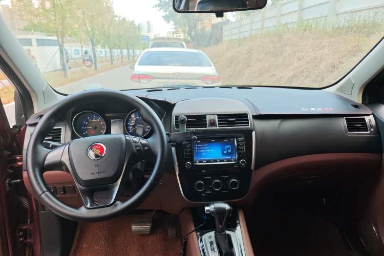 Used FORTHING Joyear X5 2016 1.6L CVT Luxury Model
