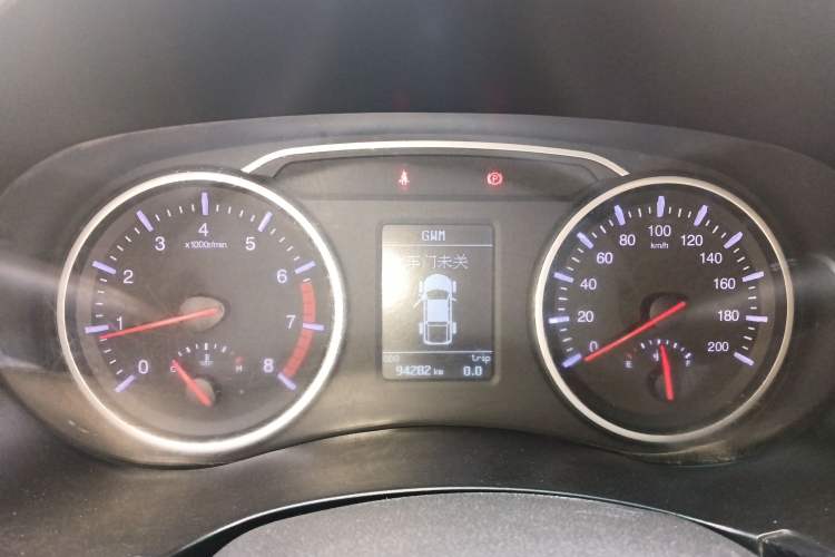 Used Great Wall Wingle 5 2017 2.4L European Version Gasoline Two-Wheel Drive Entry-Level Big Double Cab 4G69S4N Instrument Cluster