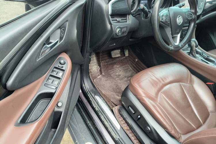 Used Buick Envision 2018 20T Two-Wheel Drive Luxury Model