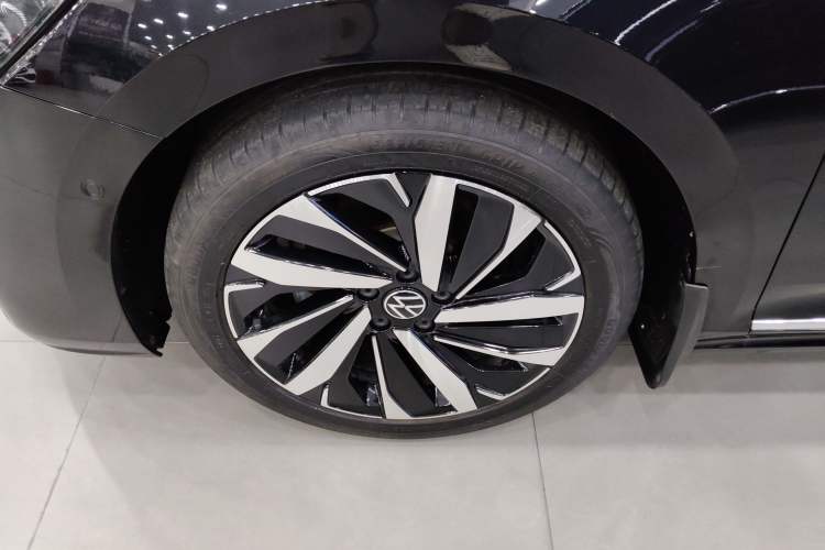 Used Volkswagen Passat 2022 330TSI Starry Luxury Edition – Exclusive Special Edition