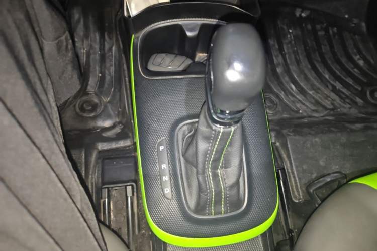 Used Roewe Clever 2021 302 km New Four-Seater Super-Efficient Version