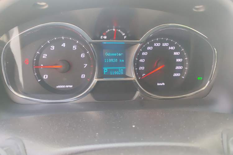 Used Chevrolet Captiva 2015 2.4L Two-Wheel Drive Urban Version 5 Seats