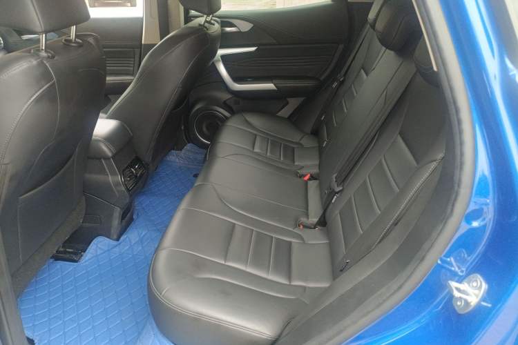 Used Wey VV5 2021 1.5T Two-Wheel Drive Color Pioneer