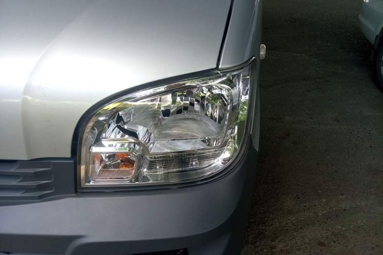 Used Wuling Zhiguang 2020 1.2L Practical Model China VI LSI Left Front Headlight