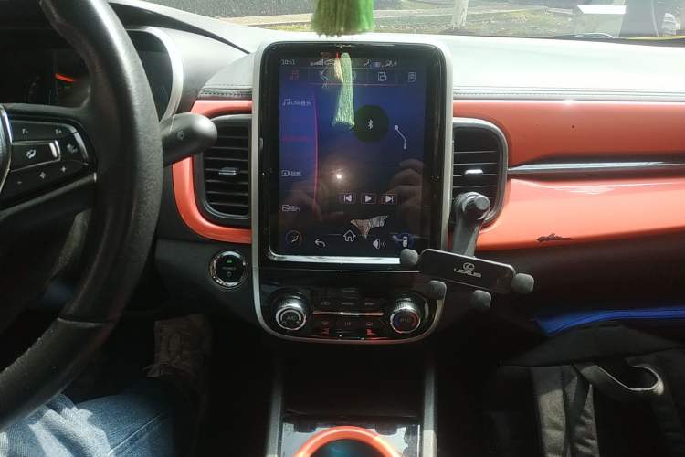 Used Chery QQ Little Ant 2021 150 000 Yuan "Ant Fan" Edition New Ant Cool Version Lithium-Ion Battery Audio And AC Panel