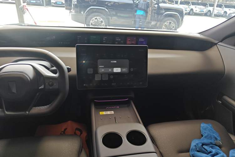 Used Avatr 06 2025 Ultra Pure Electric Edition Audio And AC Panel