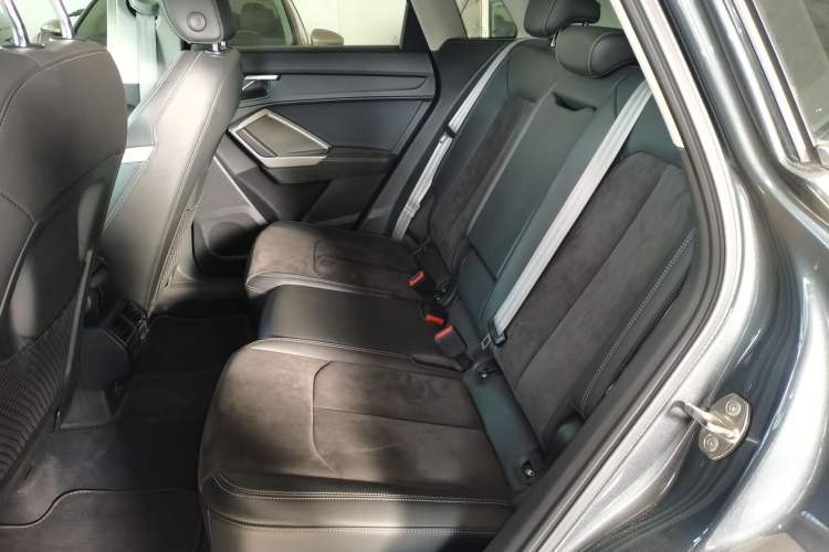 Used Audi Q3 2022 35 TFSI Fashion Dynamic Model