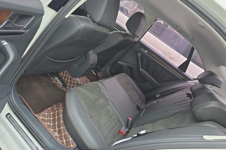 Used Volkswagen Bora 2016 230TSI DSG Luxury Version Left Rear Seat