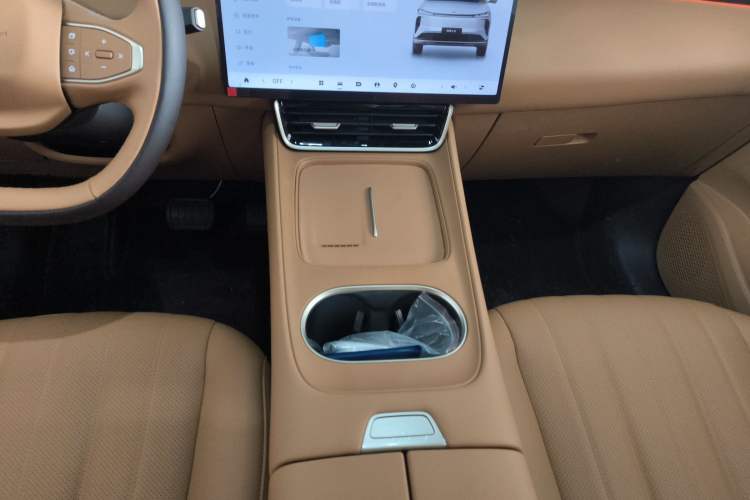 Used Dongfeng Aeolus Aeolus L8 2025 Model 185KM Dream Edition