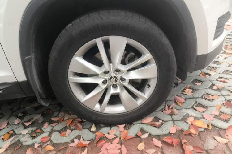 Used Skoda Kodiaq 2017 TSI330 7-Seater Two-Wheel-Drive Luxury Edition Right Front Wheel Hub