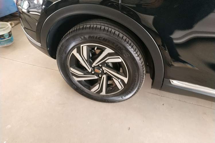 Used Hongqi HS5 2022 Revised Version 2.0T Smart Connect Flagship Edition
