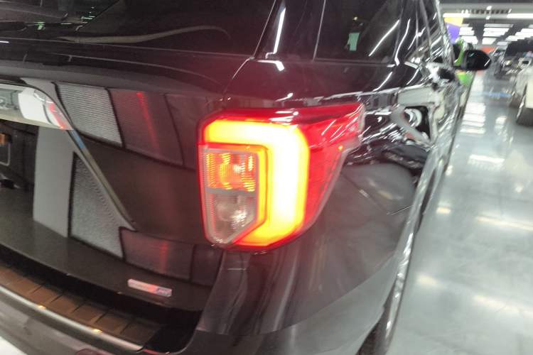 Used Ford Explorer 2020 EcoBoost 285 4x4 Titanium Edition 7-Seater
