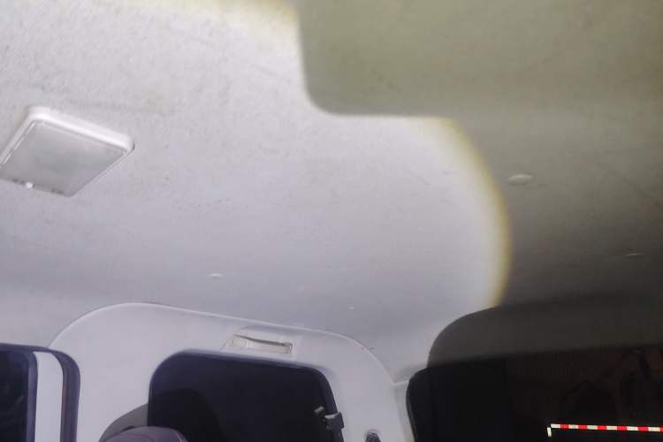 Used Dongfeng Fengon 330 2014 1.5L Manual Utility Version DK15 Headliner