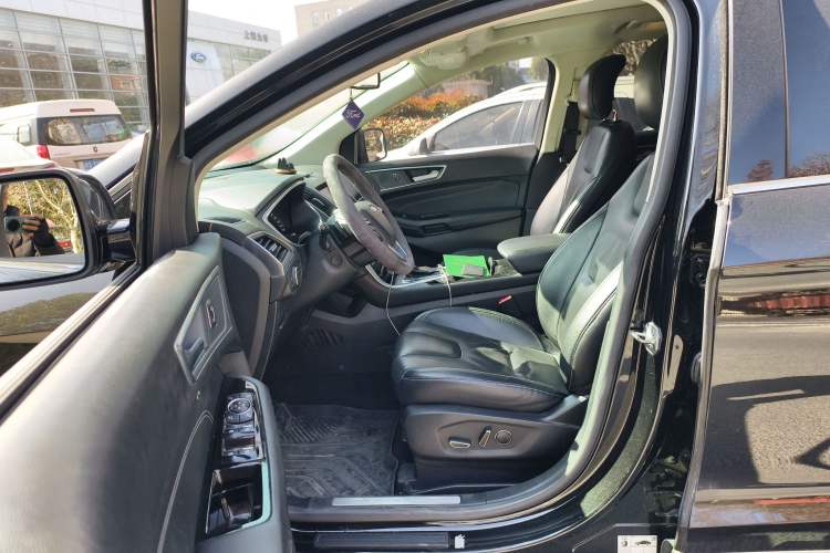 Used Ford Edge 2016 EcoBoost 245 Four-Wheel Drive Titanium 7-Seater
