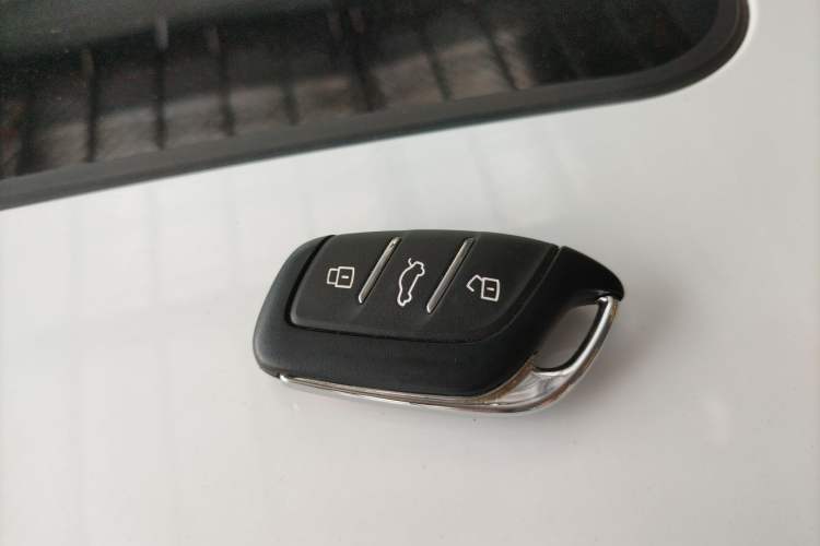 Used Roewe i5 2020 1.5L Automatic 4G Connected Linghao Edition
