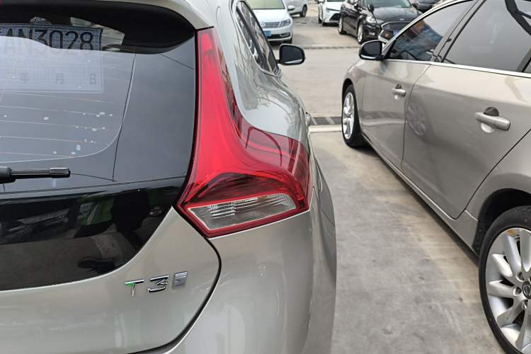 Used Volvo V40 2017 T3 Zhiya Edition