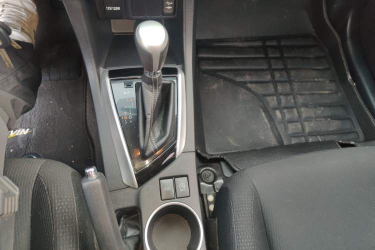 Used Toyota Levin 2017 Revised 185T CVT Elite Edition China V Standard Gear Lever