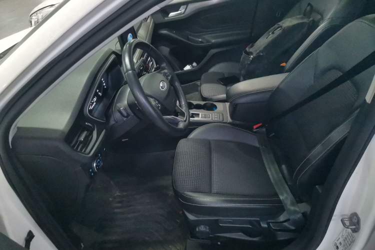 Used Ford Focus 2019 Sedan EcoBoost 180 Automatic Trend Edition