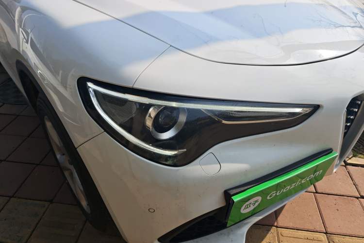 Used Alfa Romeo Stelvio 2017 2.0T 200HP Elite Edition