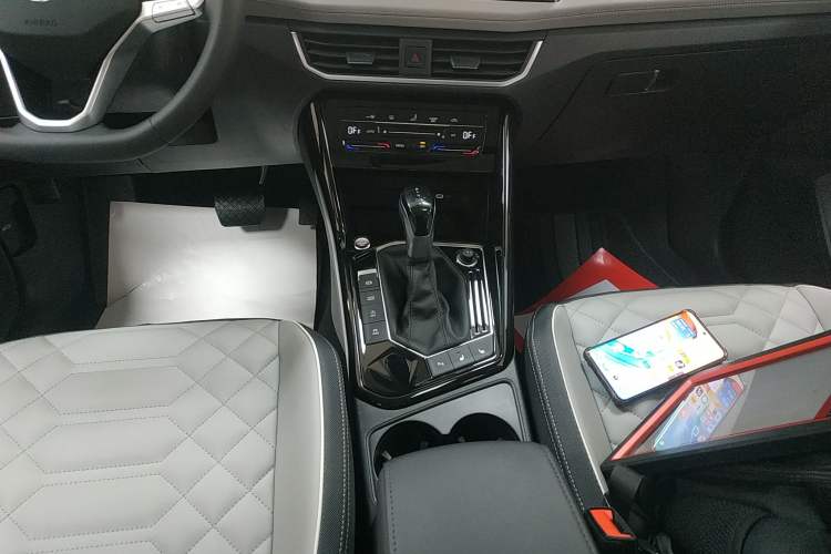 Used Volkswagen Tayron 2025 Zhongxiang Version 330TSI Gear Lever
