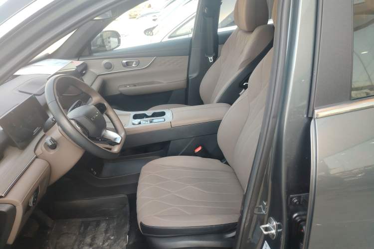 Used Chery Tiggo 8 PLUS 2025 290TGDI DCT Prestige 5-Seater