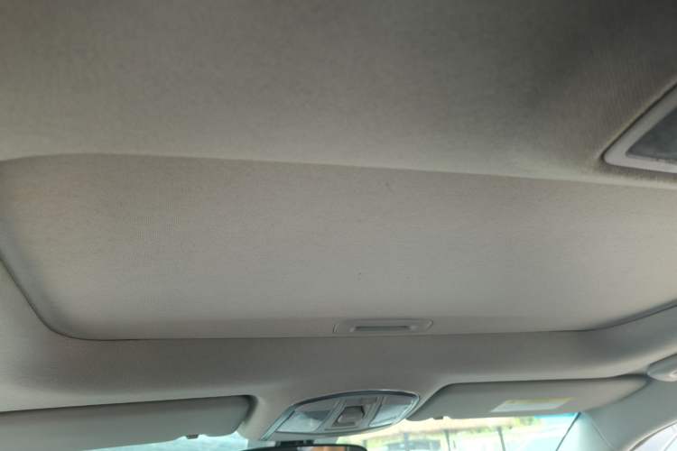 Used Hyundai Tucson 2015 1.6T Dual-Clutch Two-Wheel-Drive Smart Model Headliner