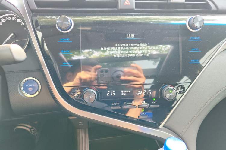 Used Toyota Camry 2019 Revised Version Dual-Engine 2.5 HG Luxury Edition Audio And AC Panel