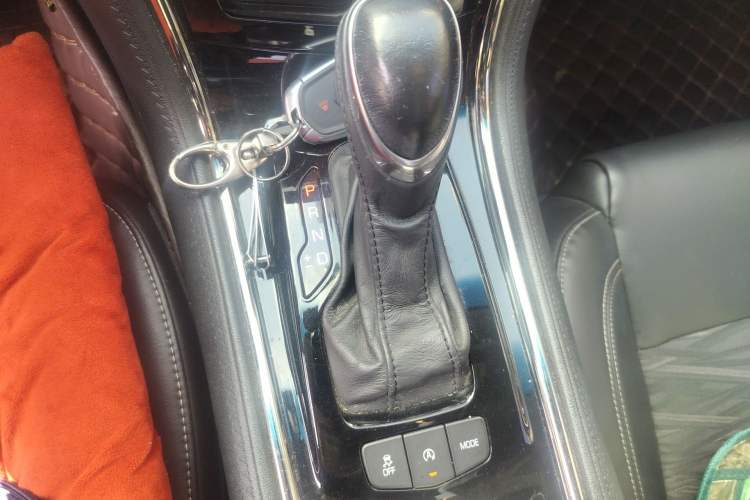 Used Cadillac ATS-L 2017 28T Tech Edition Gear Lever