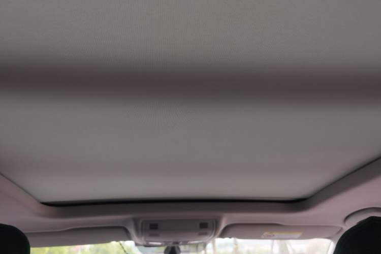 Used Volkswagen Tharu 2021 280TSI Two-Wheel-Drive Luxury Plus Edition Headliner