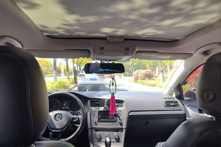 Used Volkswagen Golf 2016 230TSI Automatic Comfort Version Headliner