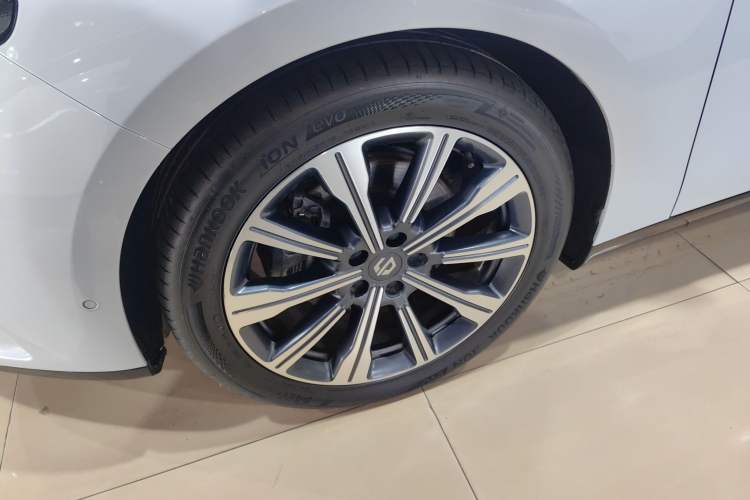 Used Leapmotor C01 2023 Range-Extended 316 Smart Edition Exterior 2