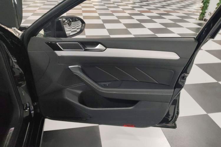 Used Volkswagen Magotan 2023 2 Million Units Limited-Edition 280TSI DSG Comfort Version