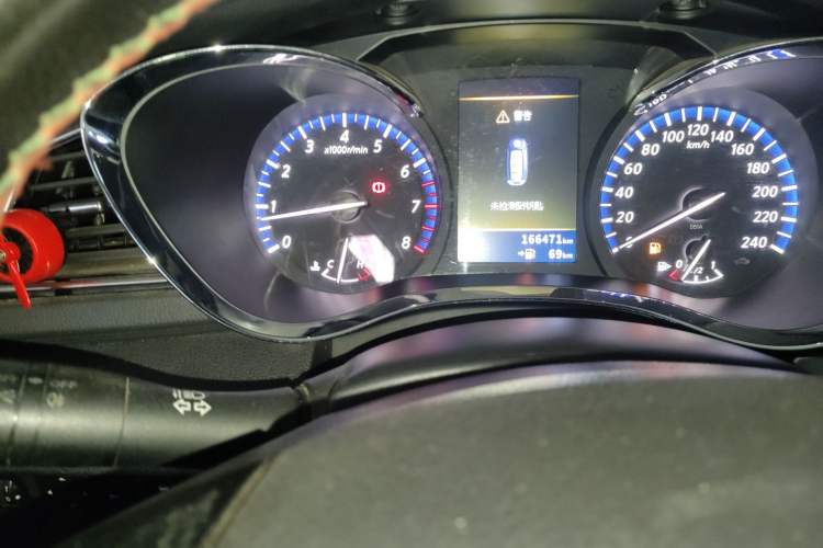 Used Venucia D60 2019 100 000 Glory 1.6L XL Manual Chenku Edition China VI Odometer Close Up