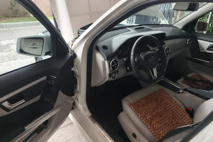 Used Mercedes-Benz GLK-Class 2013 GLK 300 4MATIC Dynamic Sunroof Model Driver Seat