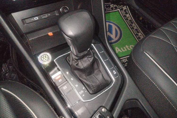 Used Volkswagen Tiguan L 2023 300TSI Automatic Two-Wheel Drive Smart Edition
